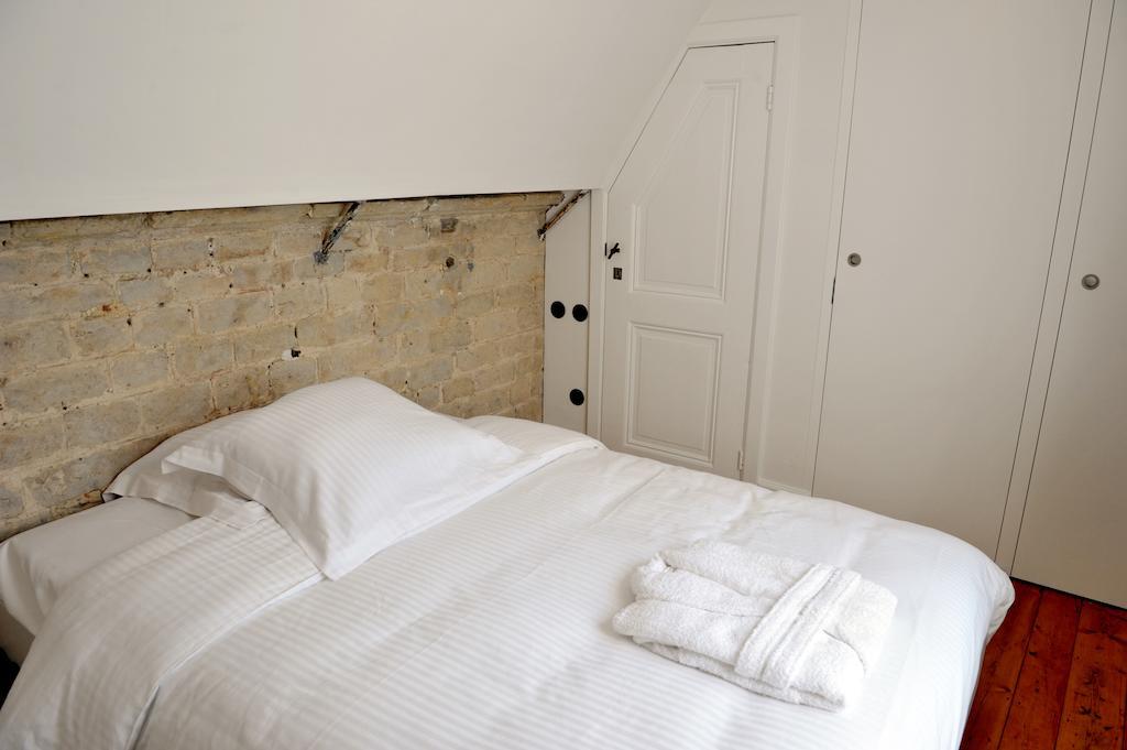 Guesthouse Bernardin Antwerpen Zimmer foto